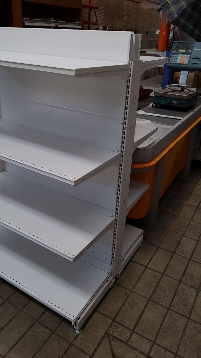 scaffali per negozi