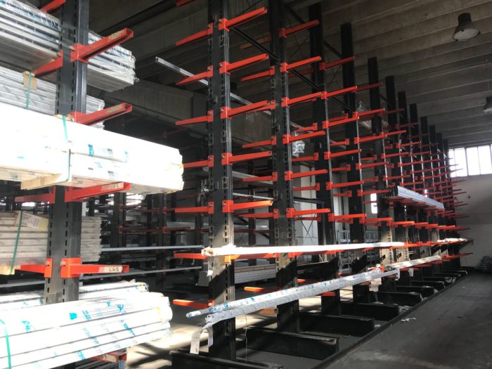 Scaffalatura Cantilever usata