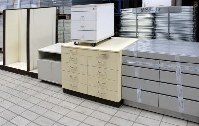 ARREDO NEGOZIO - STOCK - immagine 6
